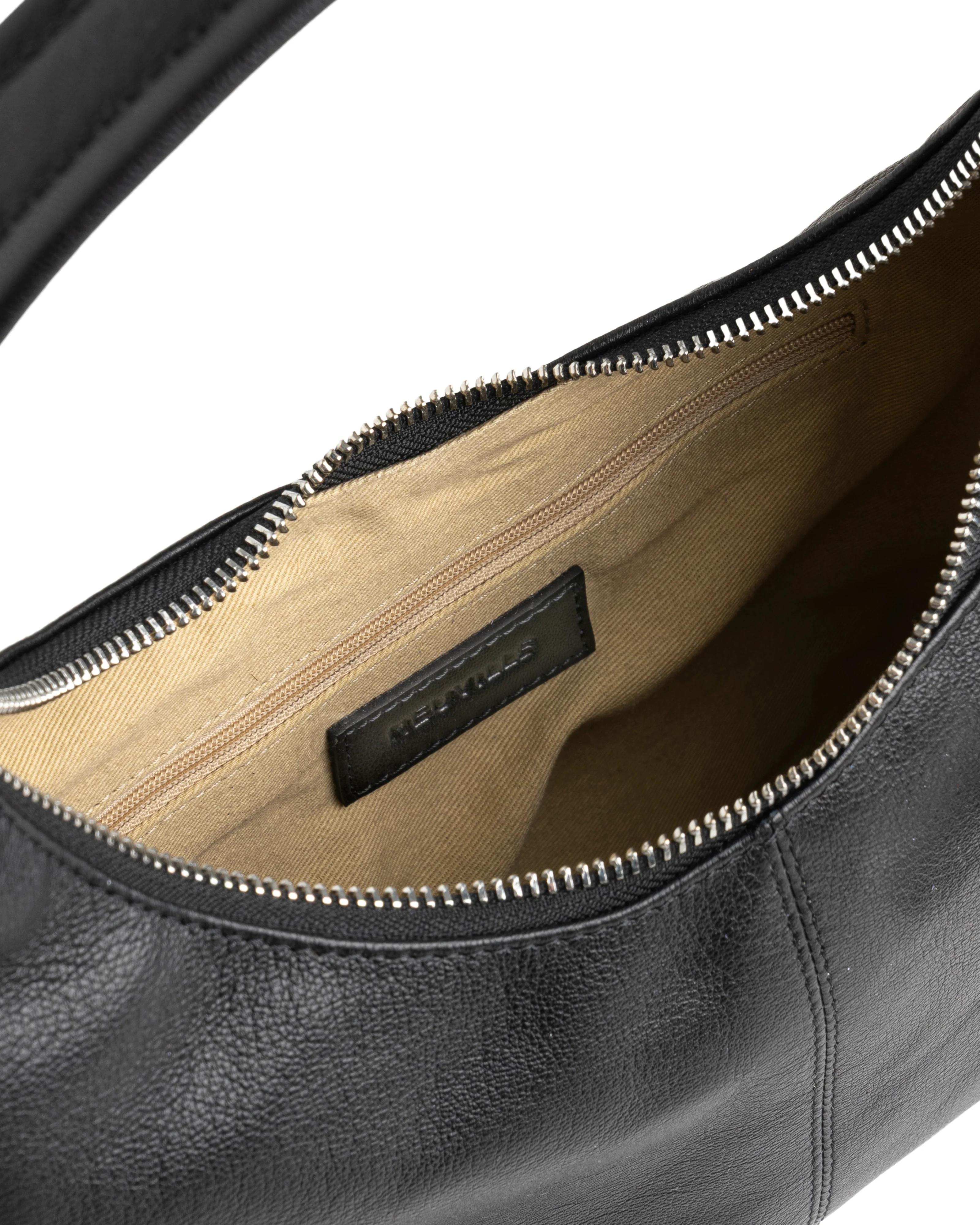 LOLA BLACK - Image 3