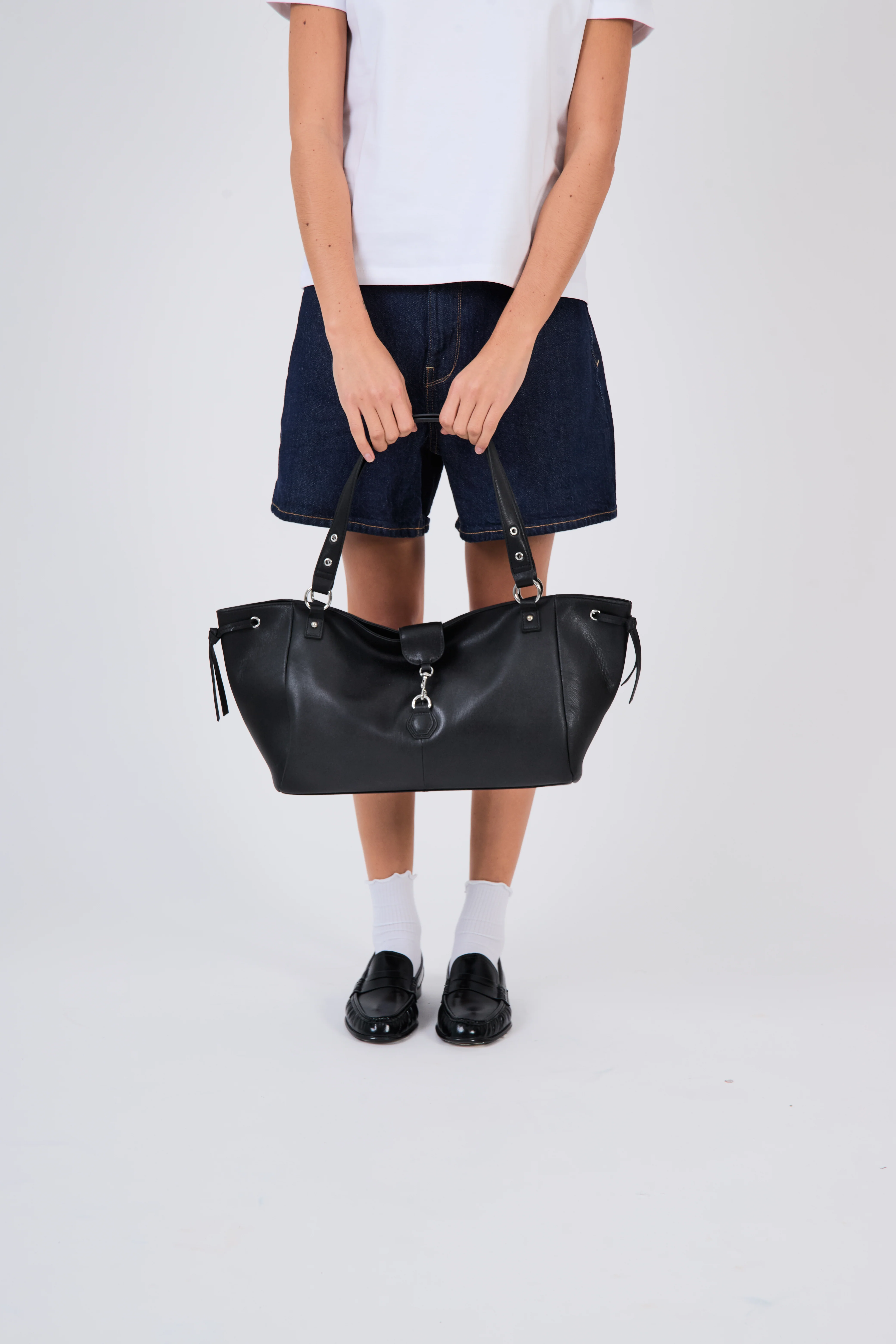 VICTORIA M BLACK - Image 3